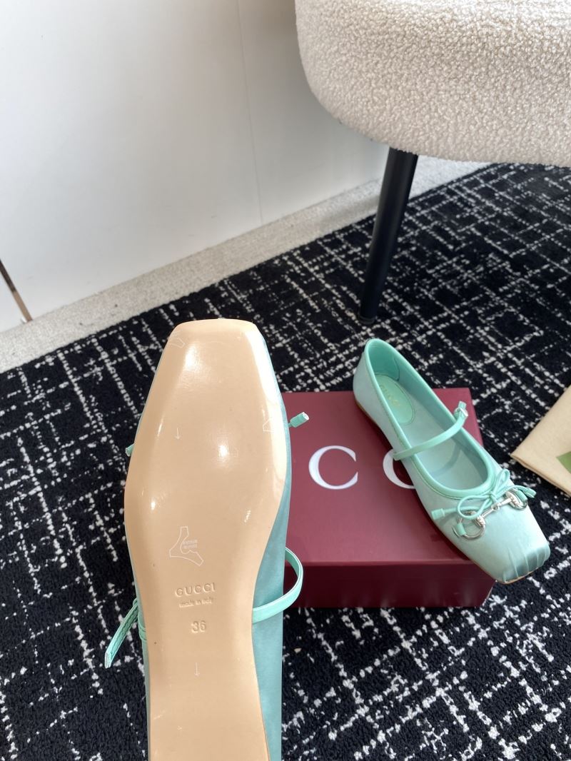 Gucci Flat Shoes